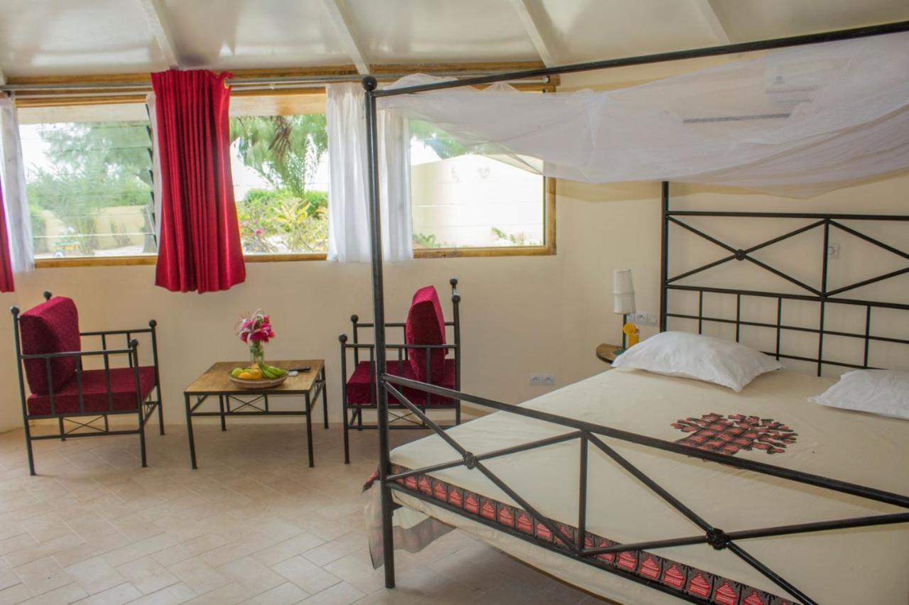 Diamarek Hotel Sur La Plage Saint-Louis Εξωτερικό φωτογραφία